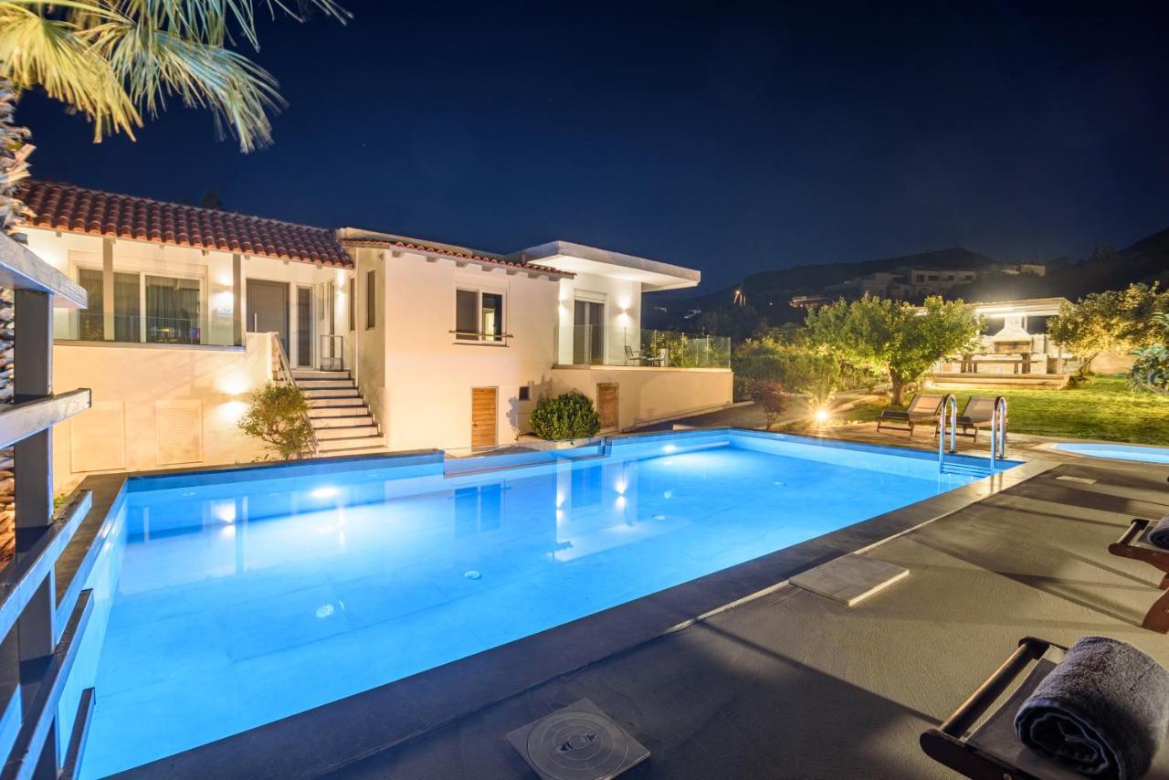 Queen'S Gem Luxury Villa - Heated Jacuzzi & Pool Hersonissos  Ngoại thất bức ảnh