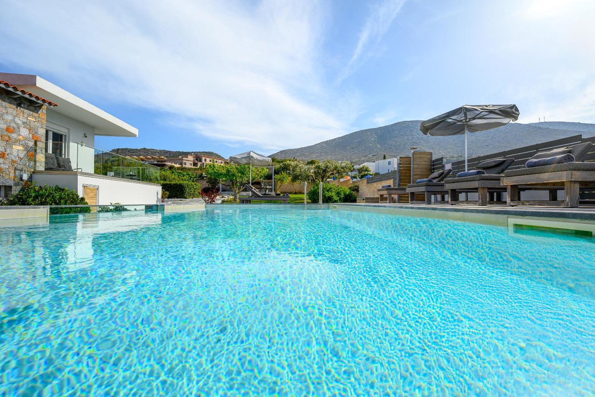 Queen'S Gem Luxury Villa - Heated Jacuzzi & Pool Hersonissos  Ngoại thất bức ảnh