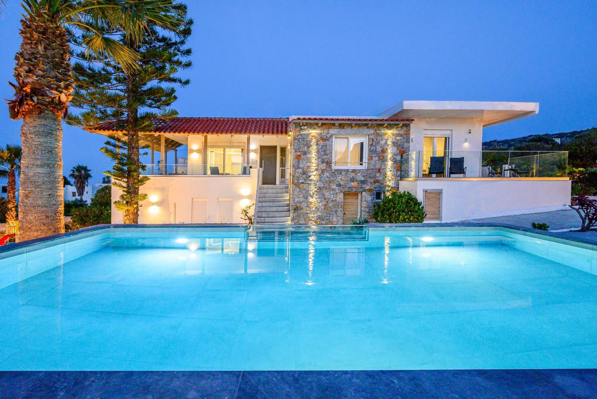 Queen'S Gem Luxury Villa - Heated Jacuzzi & Pool Hersonissos  Ngoại thất bức ảnh